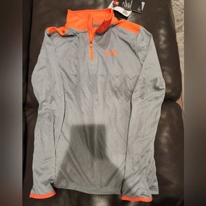 Boys Under Armour heat gear 1/4 zip long sleeve shirt. Brand new w tags